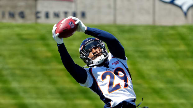 Rookie cornerback Faion Hicks catching a ball in rookie mini-camp (Credit: Ron Chenoy-USA TODAY Sports)